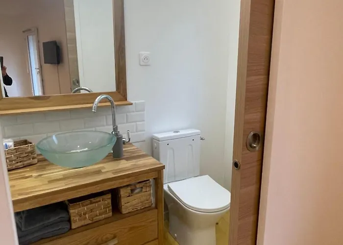 Pensión Cosy Dans Le Centre De - Clim & Wifi Blaye